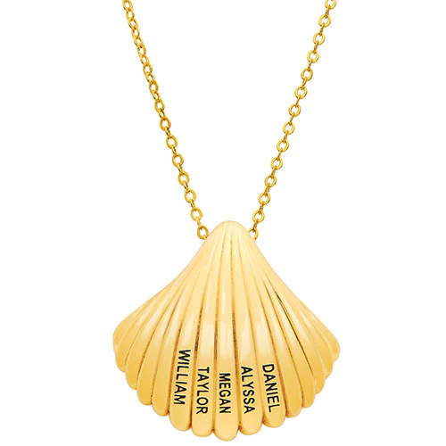 Engraved Names Shell Medallion Necklace - Image 4