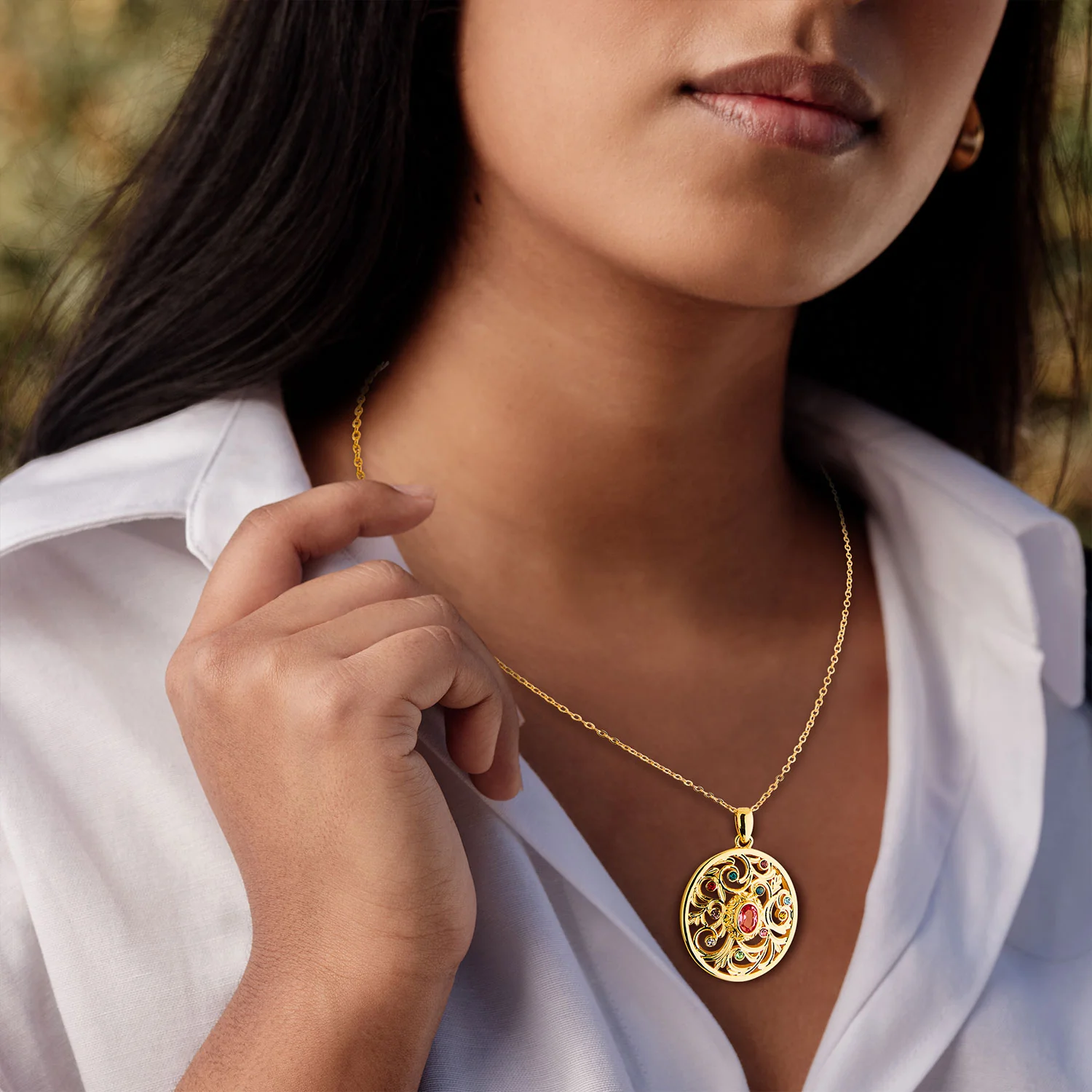 Oval Family Birthstone Filigree Medallion Necklace - Image 3