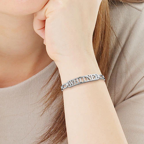 Personalized Plaque Name Frozen Oval Link Chain Cuff Bracelet - Image 3
