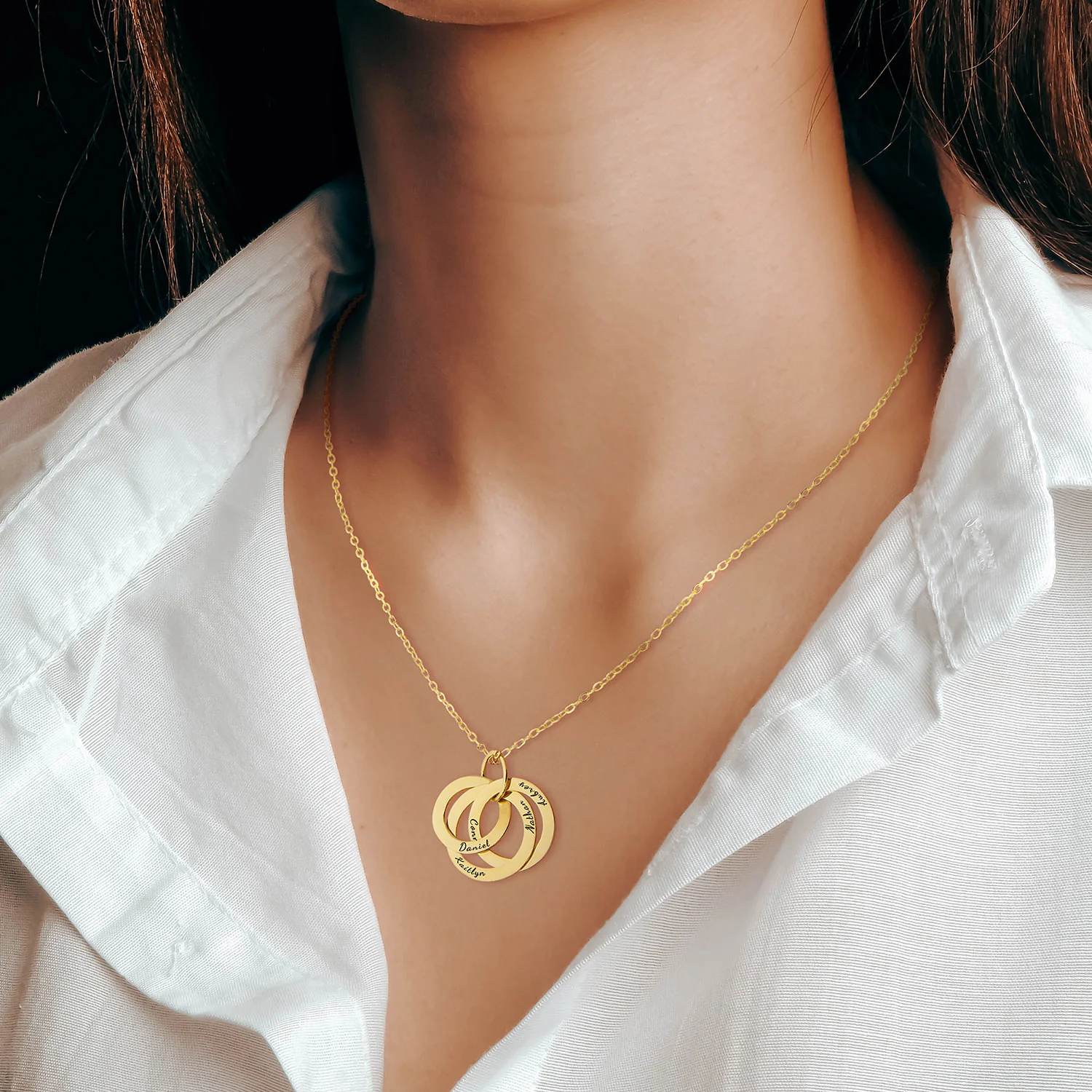 Personalized Rolling Trinity Rings Pendant Necklace - Image 3